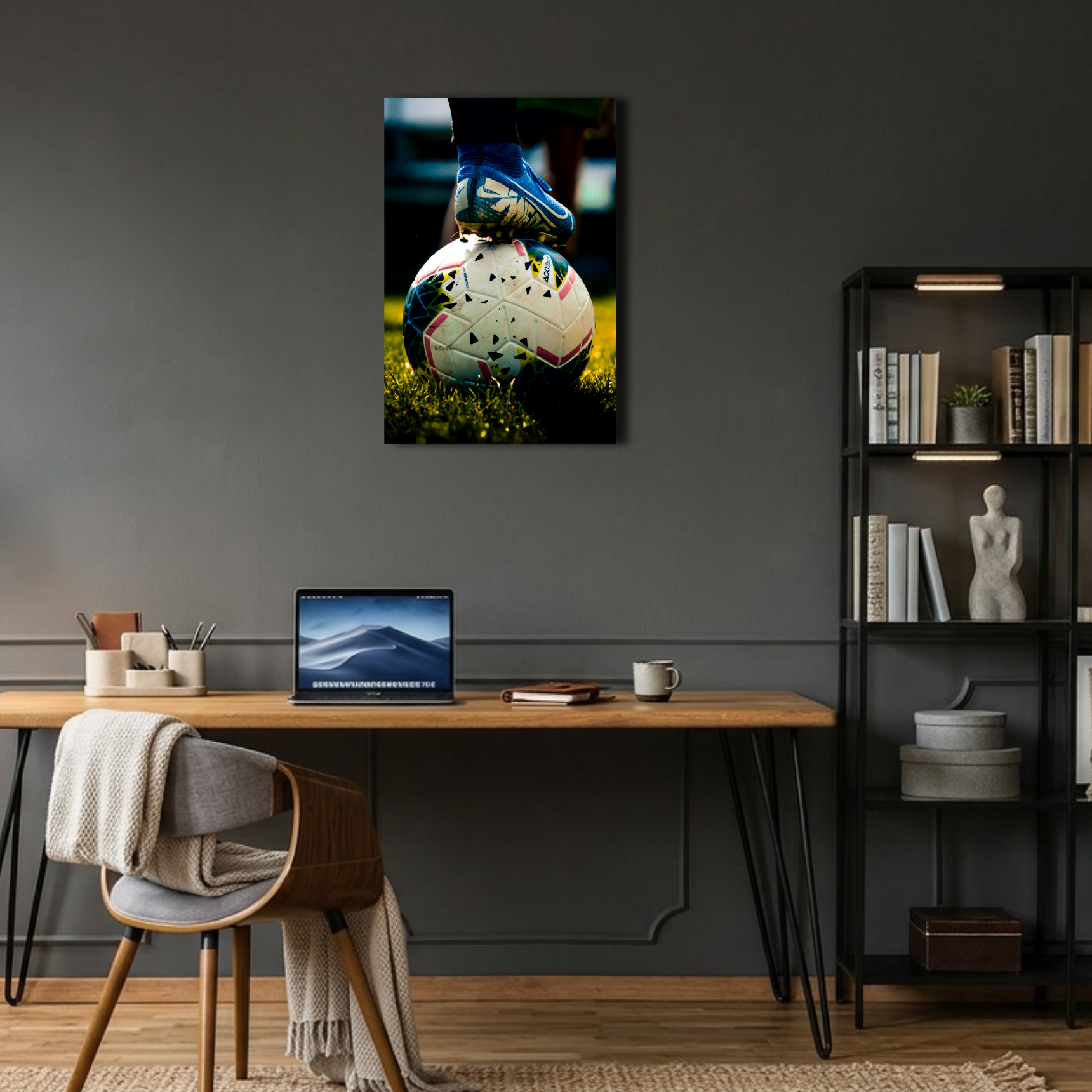 Futbol Topu Üstünde Krampon Metal Poster