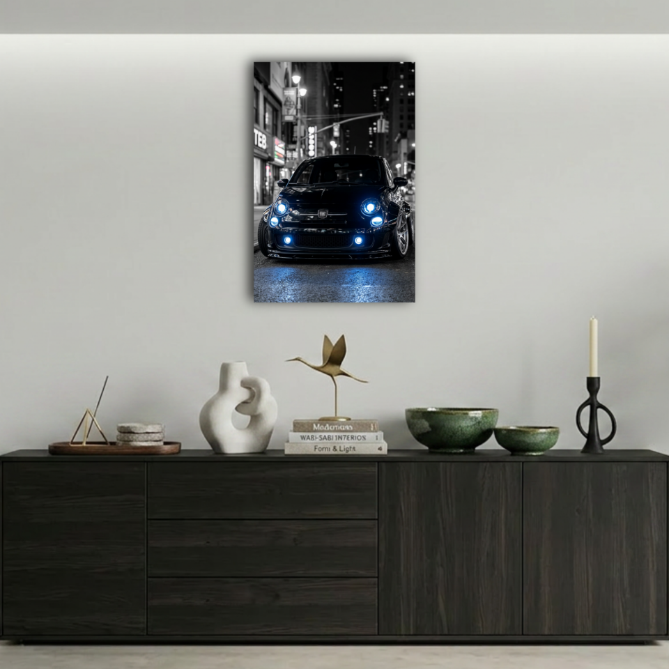 Gece Şehrinde Modifiye Siyah Fiat 500 Metal Poster