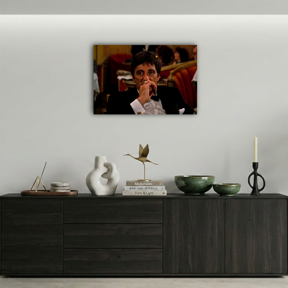 Scarface Restoranda Düşünceli Tony Montana Metal Poster