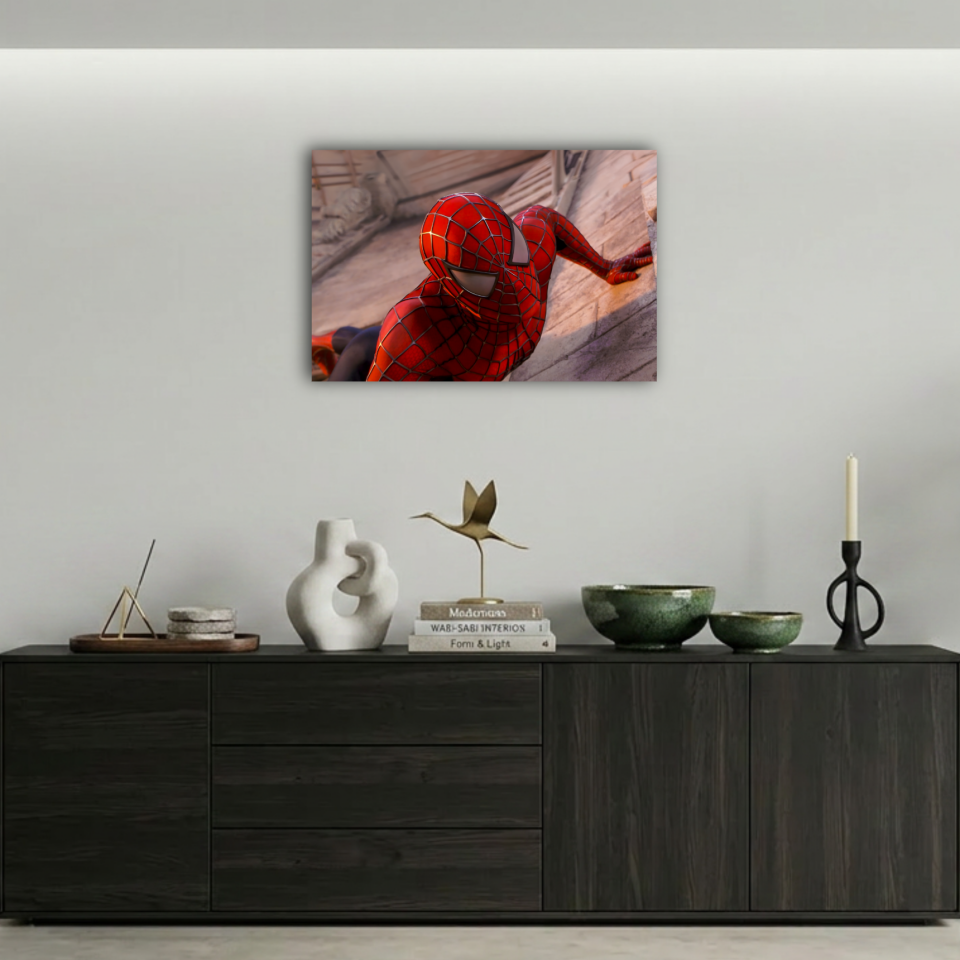 Spider-Man Duvara Tırmanan Aksiyon Portre Metal Poster