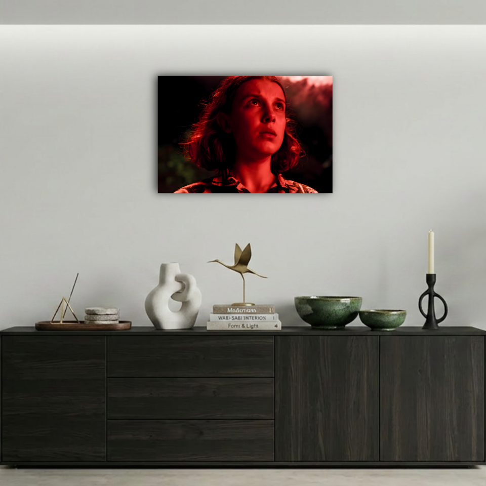 Stranger Things Eleven Kırmızı Işık Portre Metal Poster