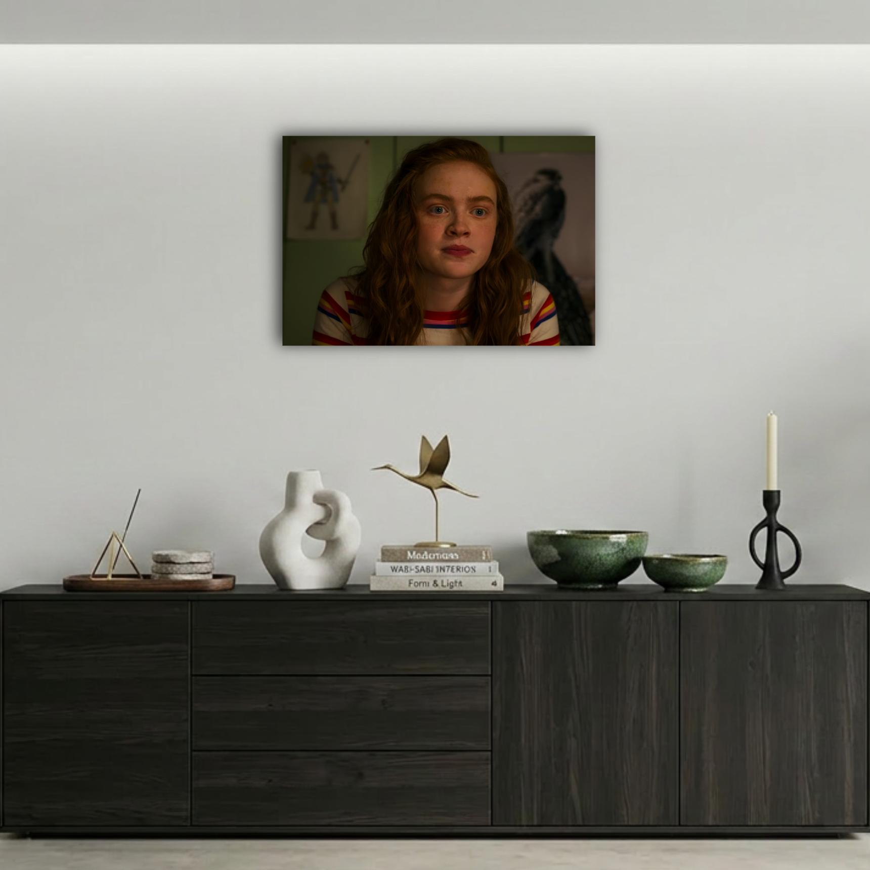 Stranger Things Max Mayfield Çizgili Tişört Portre Metal Poster