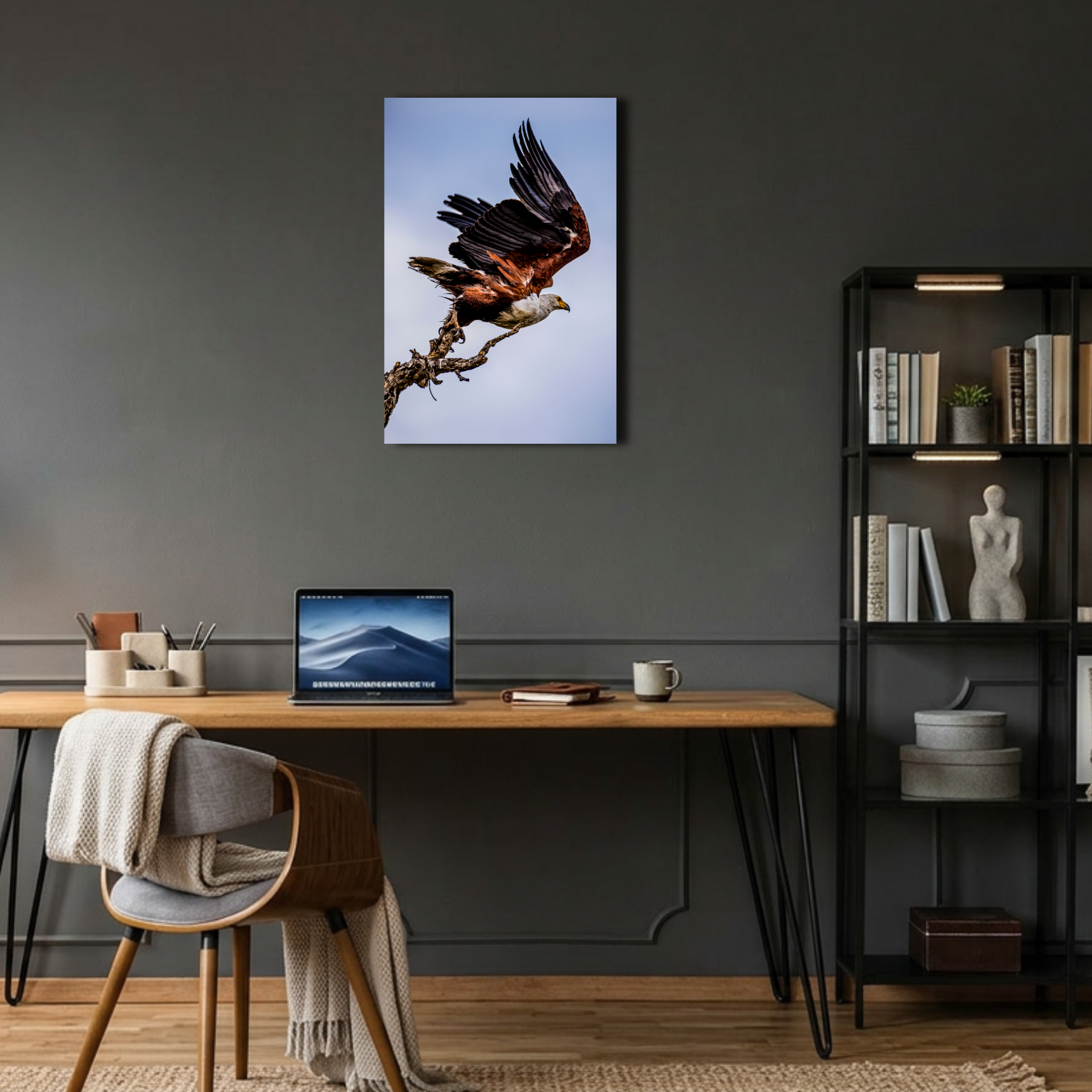 Kanat Çırpan Şahin Metal Poster