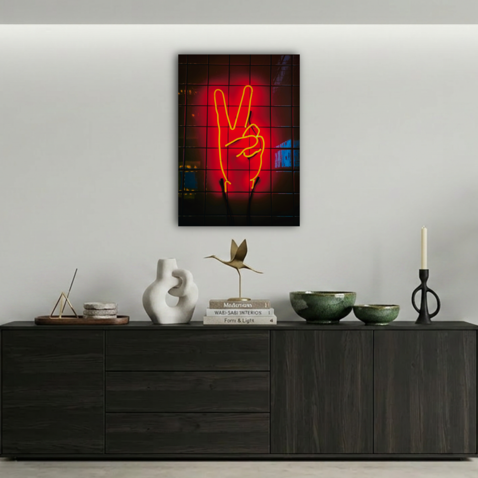Neon Zafer İşareti El Metal Poster