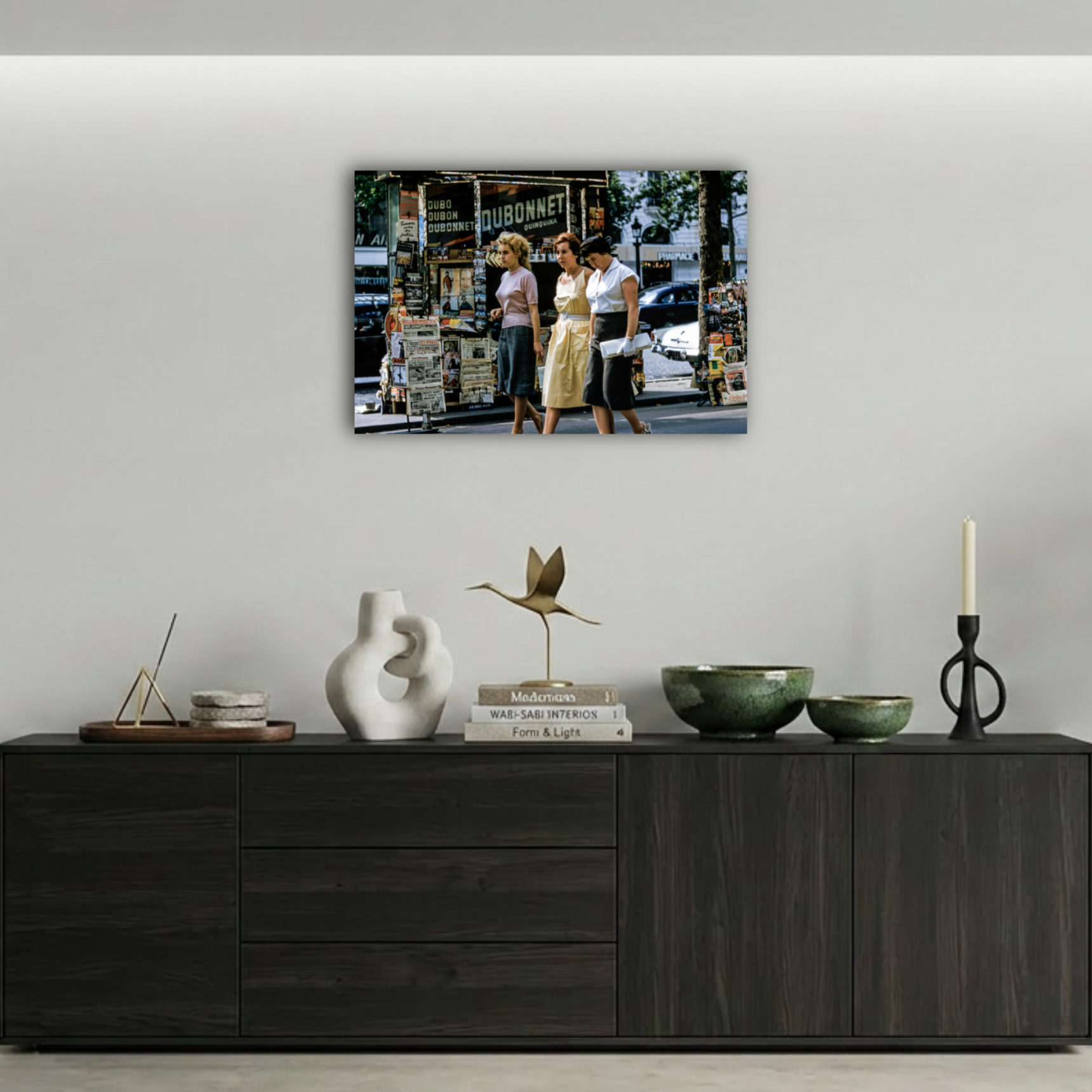 Dubonnet Büfe Önünde Kadınlar Metal Poster